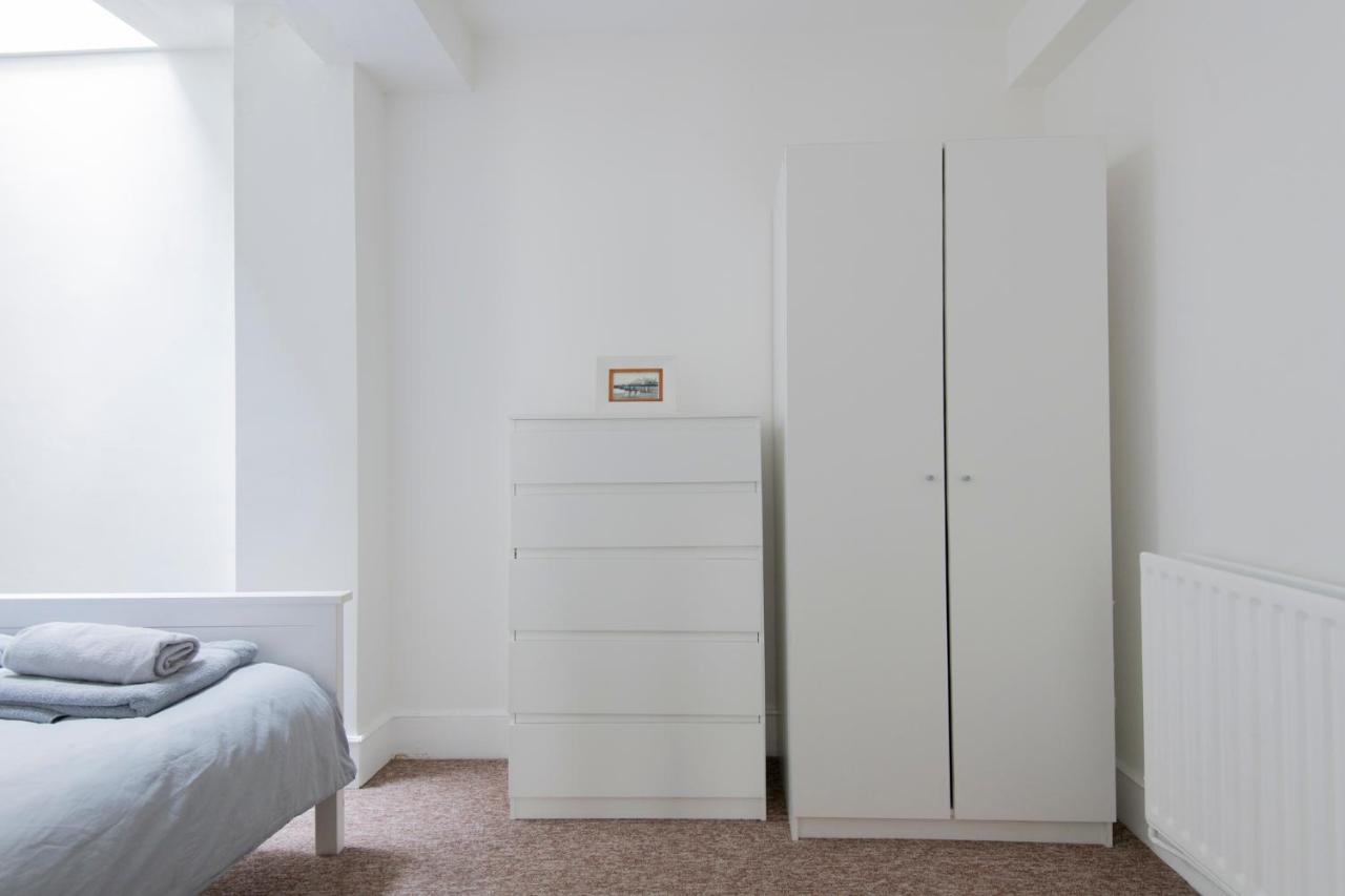 شقة Fantastic 3 Bed Brighton House- Sleeps 6- Superfast Wifi And Garage المظهر الخارجي الصورة