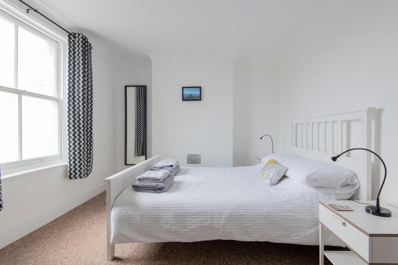 شقة Fantastic 3 Bed Brighton House- Sleeps 6- Superfast Wifi And Garage المظهر الخارجي الصورة
