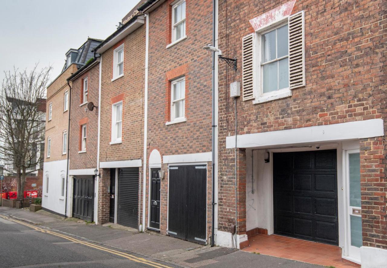 شقة Fantastic 3 Bed Brighton House- Sleeps 6- Superfast Wifi And Garage المظهر الخارجي الصورة